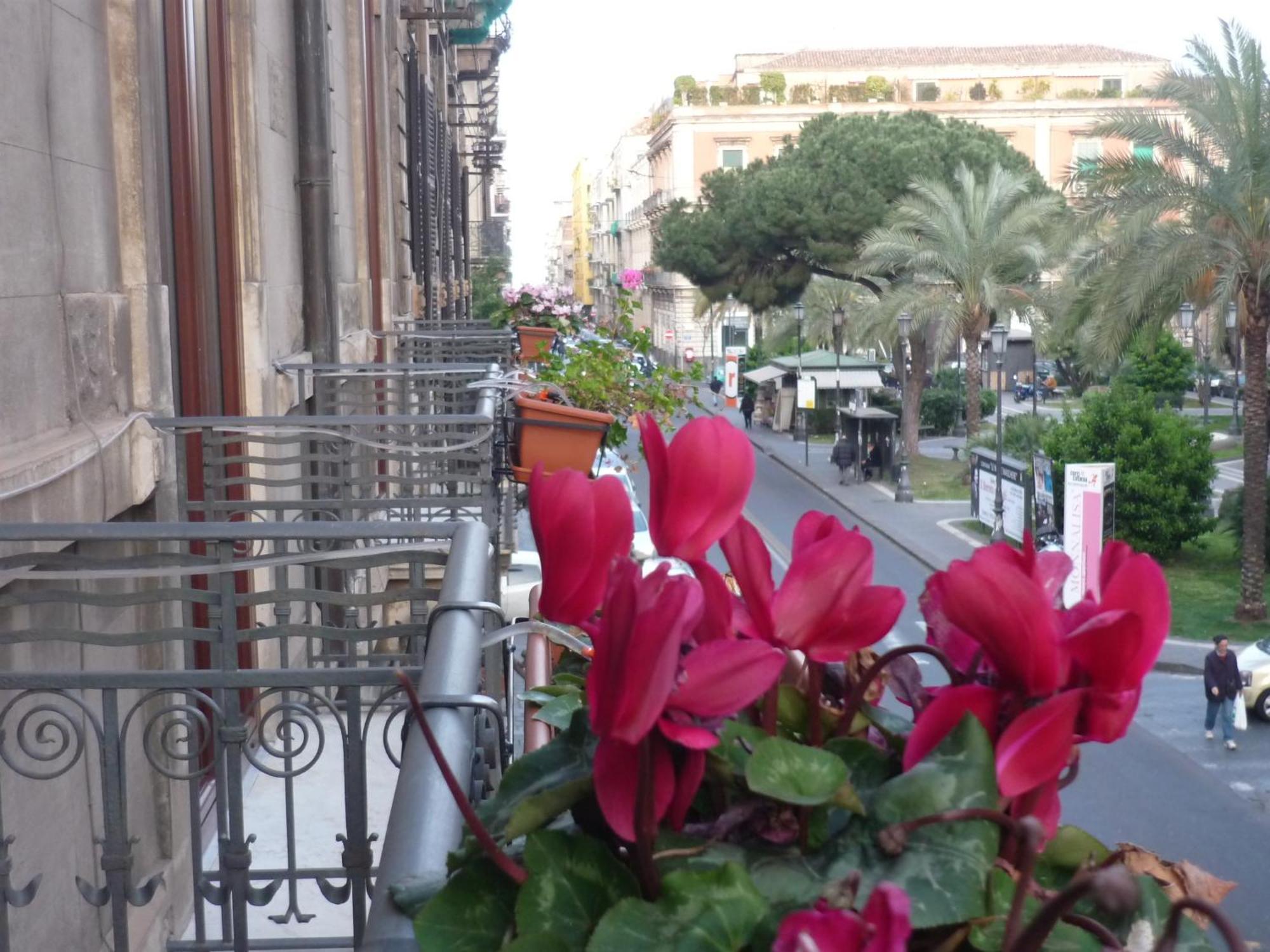 Bed and Breakfast Antiche Volte Катания Экстерьер фото